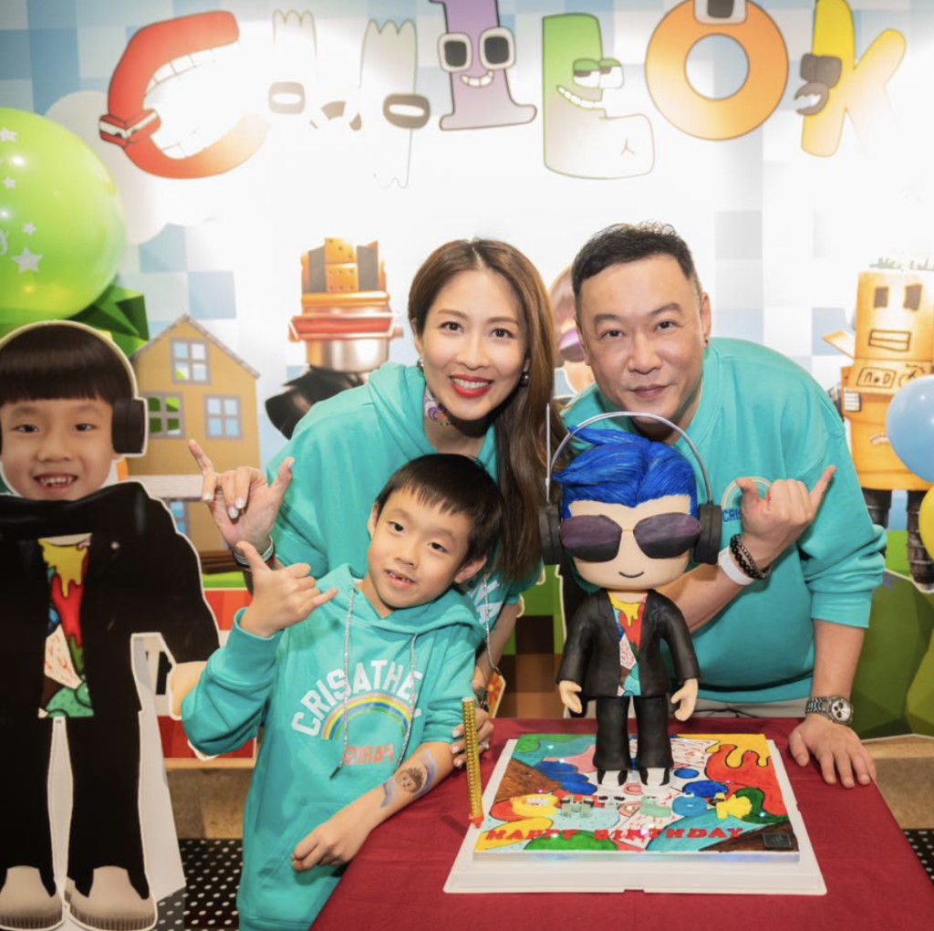 工作很忙,不過敏之會刻意把工作安排在平日,務求周末可以 把時間留給家人。(圖片來源:IG@sharonchanmanchi) 工作很忙,不過敏之會刻意把工作安排在平日,務求周末可以 把時間留給家人。(圖片來源:IG@sharonchanmanchi)