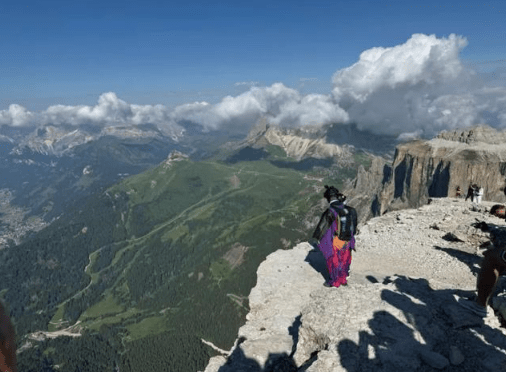 翼裝飛行的危險性極高。紫牛新聞示意圖 翼裝飛行的危險性極高。紫牛新聞示意圖