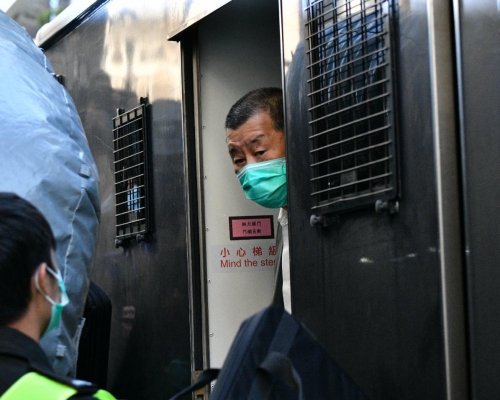 黎智英早上由囚車送抵終院。