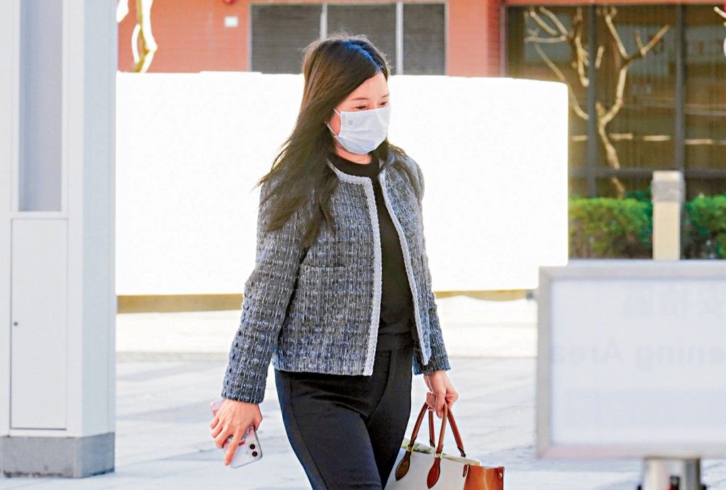 女被告黃朋珍承諾日後會嚴格加強管理內部行政，不會假手於人。