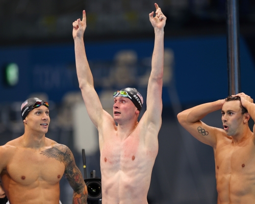 美國奪男子100米自由泳接力金牌。Reuters