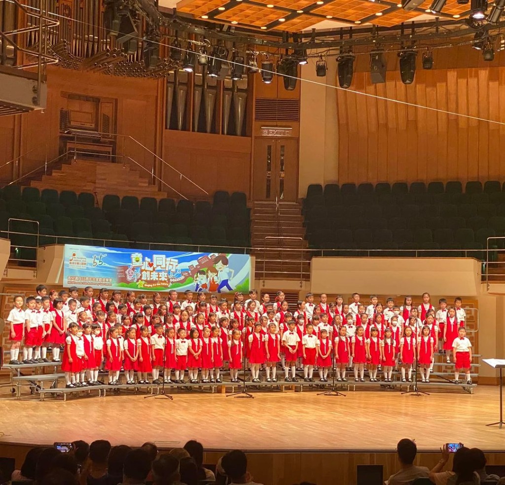 現在梁芯語還是香港兒童合唱團成員，日前更在香港文化中心表演。