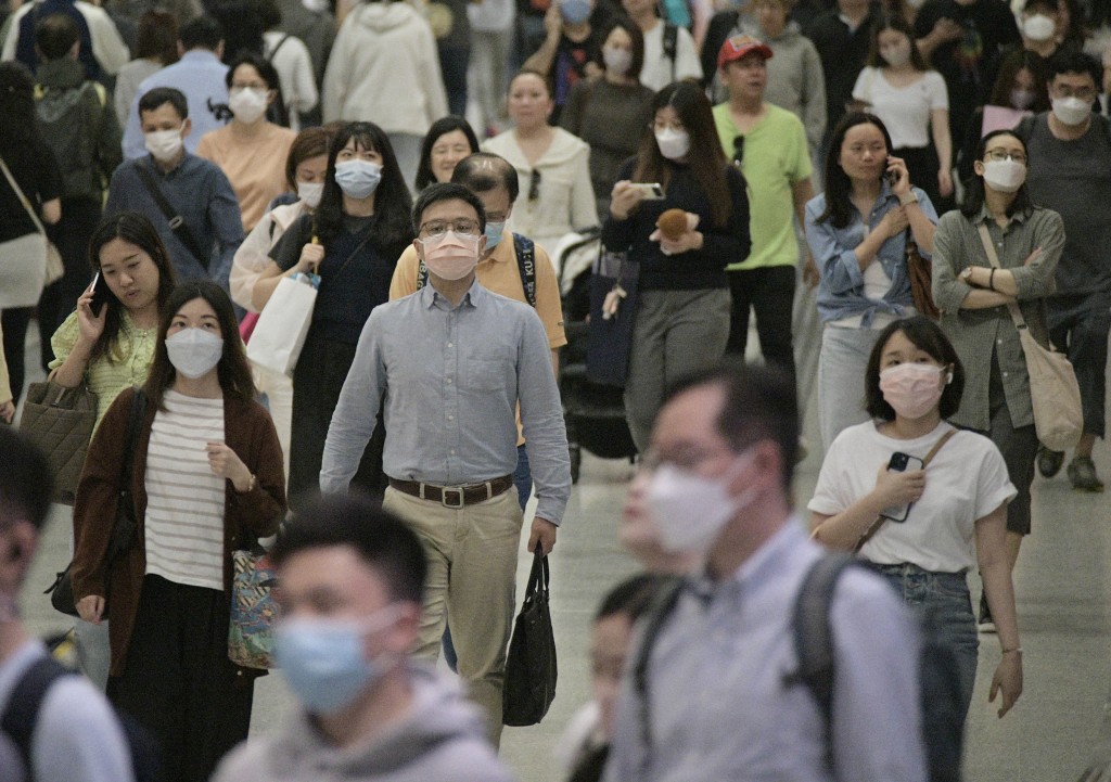 衞生防護中心提醒市民，新冠病毒已成為本港的風土病。資料圖片
