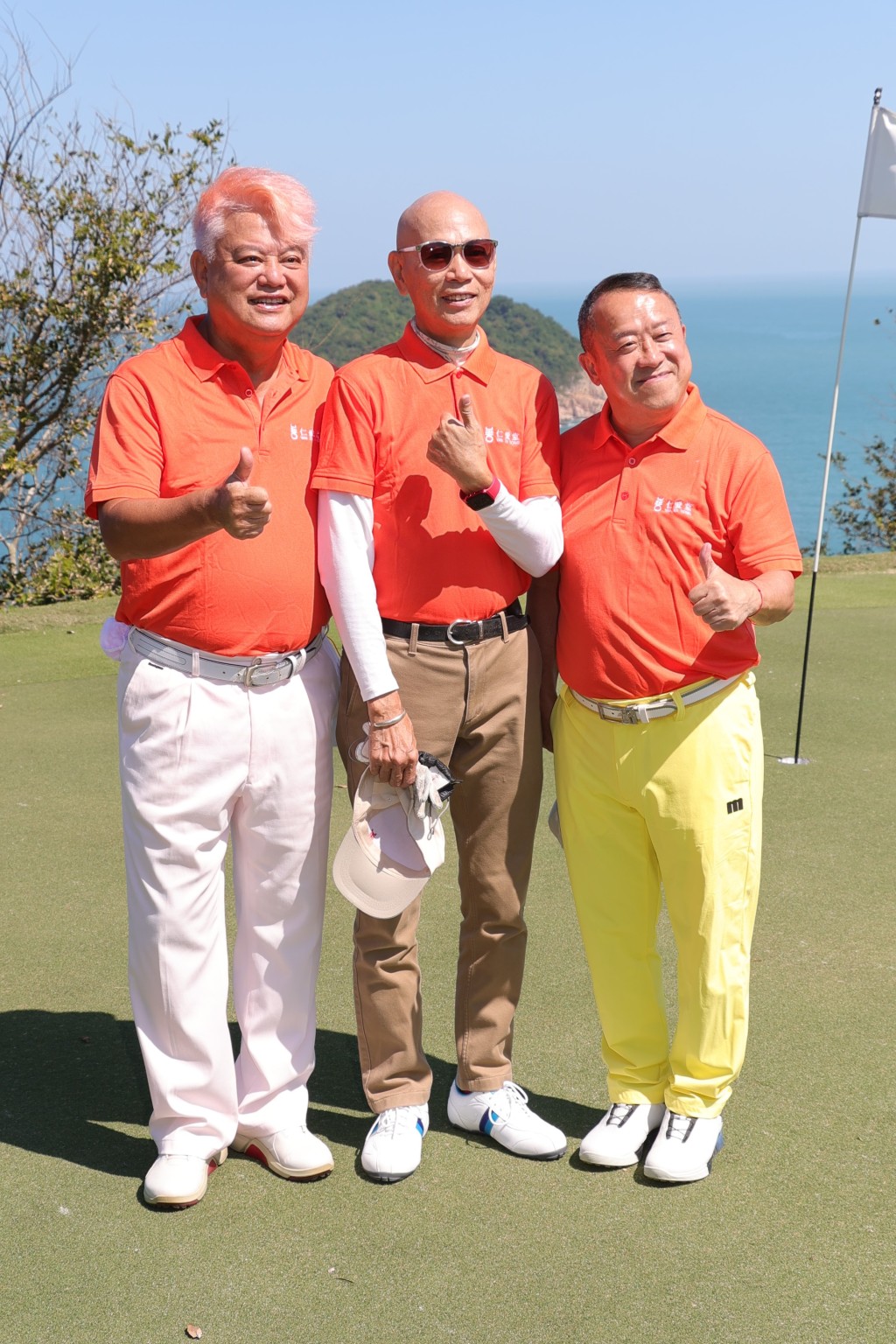 曾志偉、羅家英、陳百祥等到清水灣出席《仁愛堂慈善高爾夫球賽》。