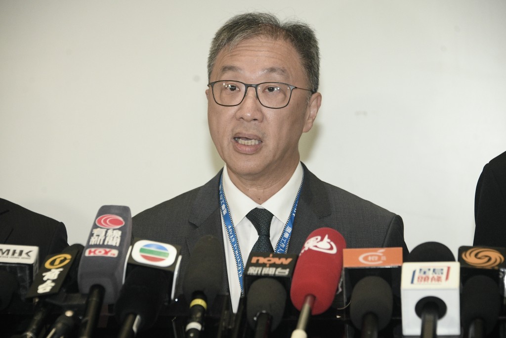 選舉管理委員會主席陸啟康。 選舉管理委員會主席陸啟康。