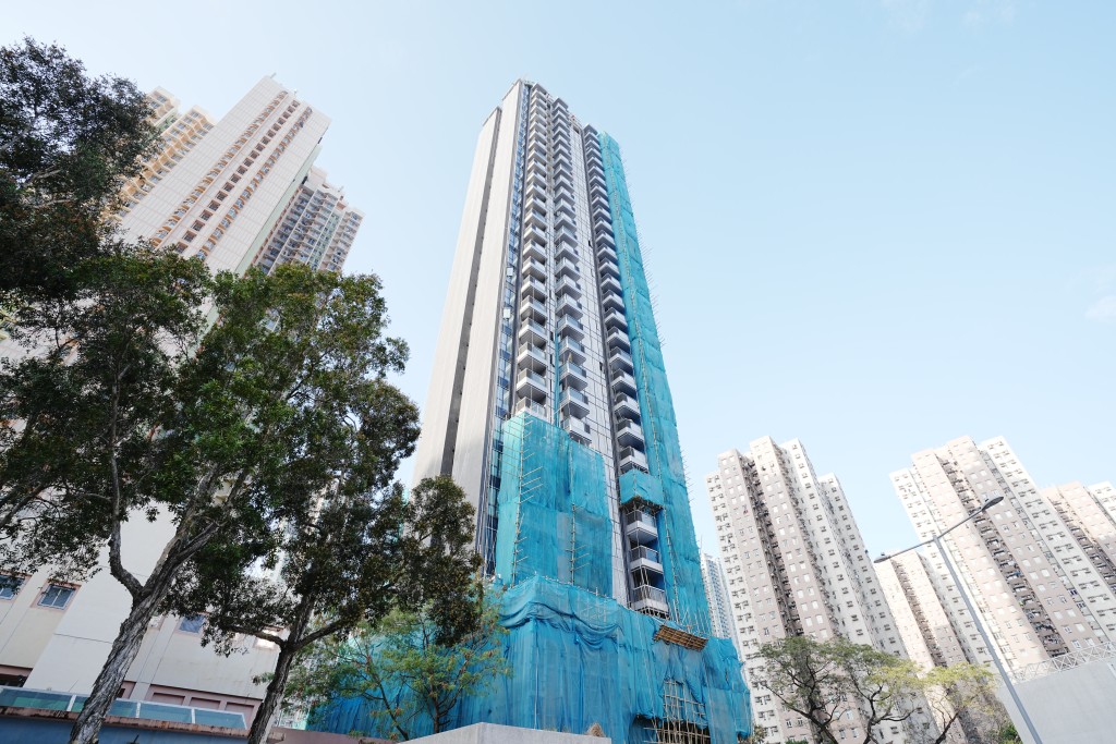 年內亦會推售沙田新盤UNI Residence，共提供240伙，該盤由1月起售出約22伙。