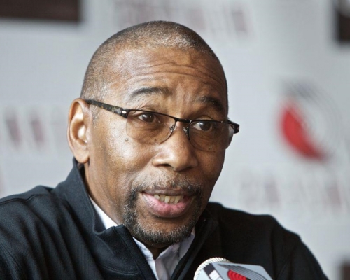 Nike高層米勒承認年少時曾加入黑幫及開槍殺人。網圖