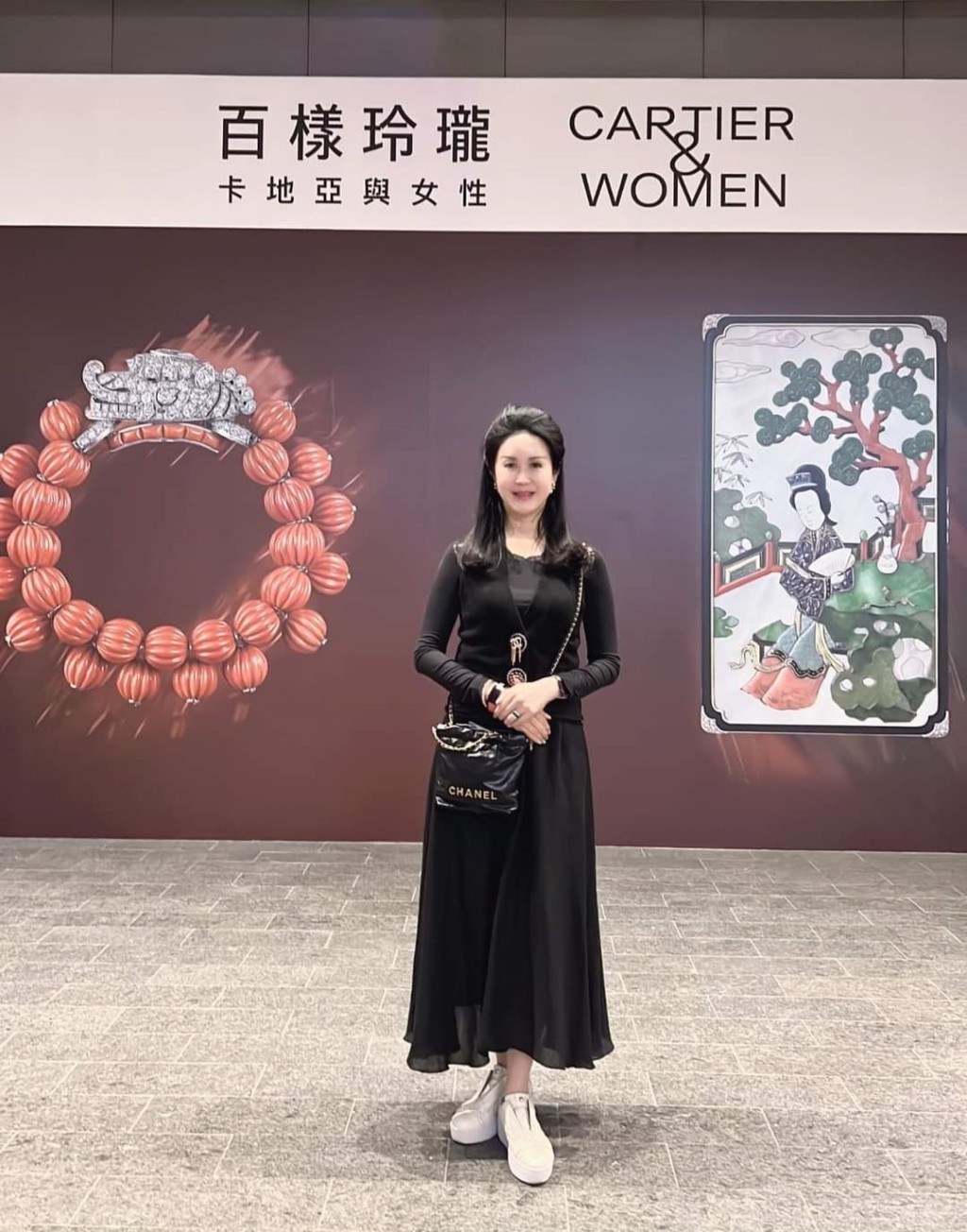 林太前往故宮博物館，欣賞展覽中三百件橫跨百年的首飾珍藏。