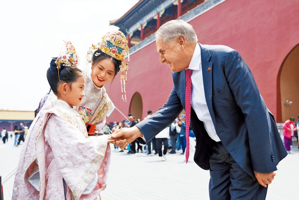 澳洲貿易部部長法雷爾遊故宮。