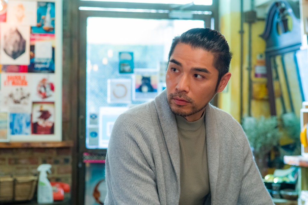 《心靈師》中，Benji演的精神科醫生「姜耀宗」，分為三個不同階段，亦有三個不同的造型。