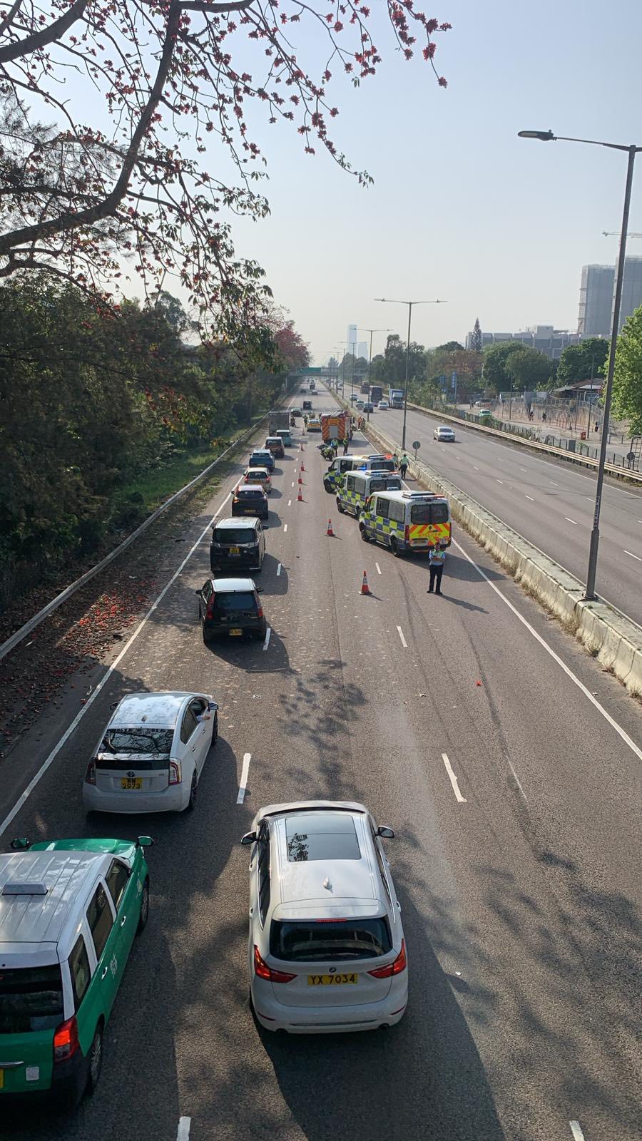 現場交通非常繁忙。網上圖片 現場交通非常繁忙。網上圖片