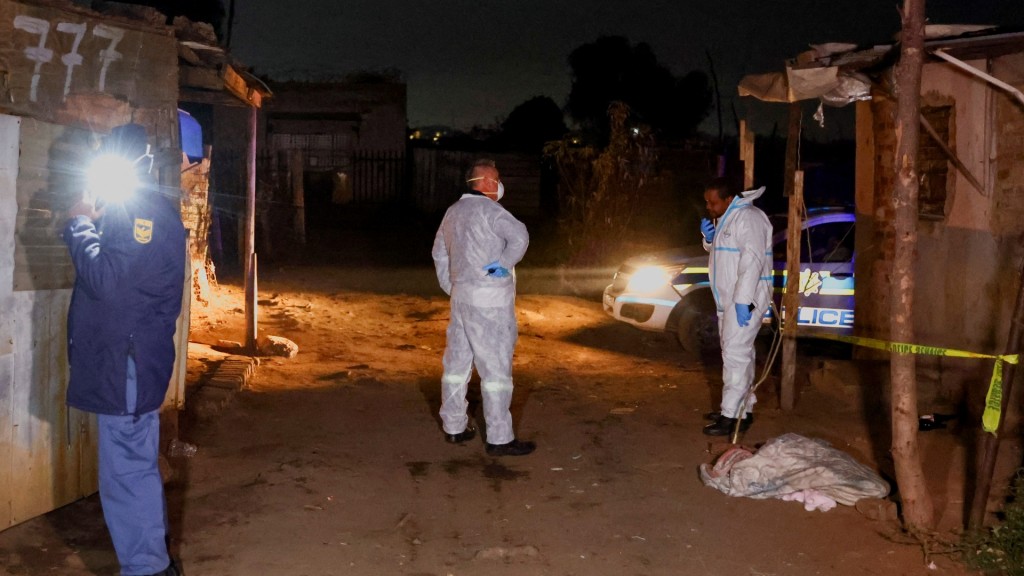 事件造成至少24人死亡。路透社