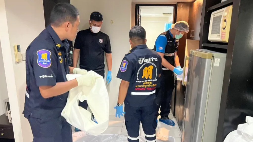 警方到事發公寓單位調查。微信@泰國之眼
