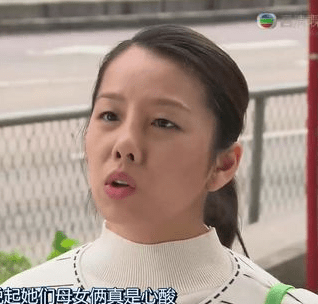 黃梓瑋參演過不少TVB劇集，被封「御用師奶」。