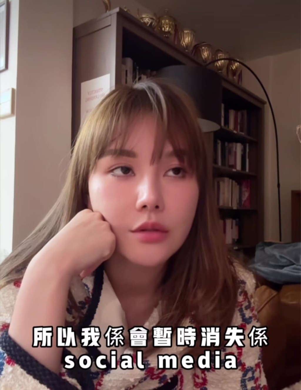 五索經常拍片放在社交網炫耀奢華生活。 五索經常拍片放在社交網炫耀奢華生活。