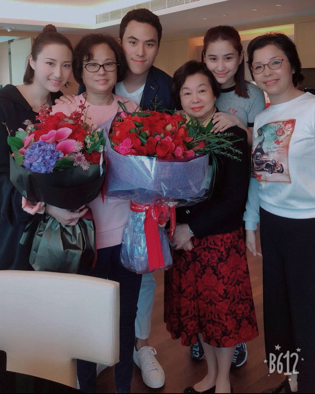 2018年，三名子女与亲戚都齐集为三太陈婉珍（左二）庆生。