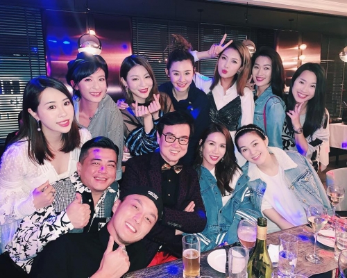 壽星哥被靚女圍住。陳庭欣ig