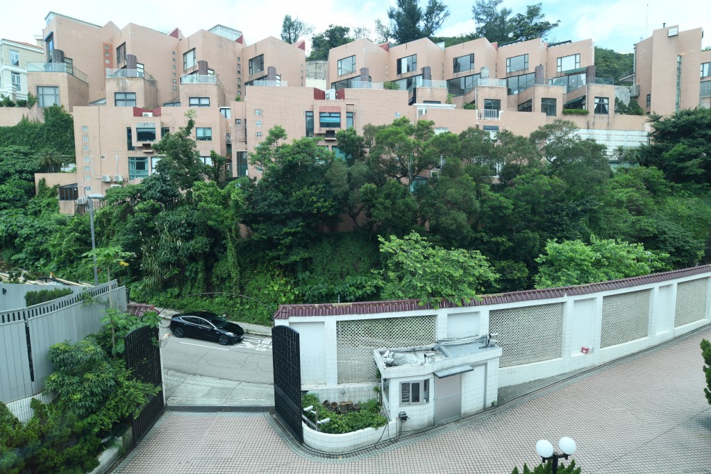 物業除眺淺水灣外,還可享附近樹景。