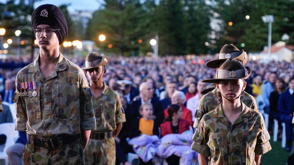 澳洲军校学员参加澳纽军团日活动。 美联社
