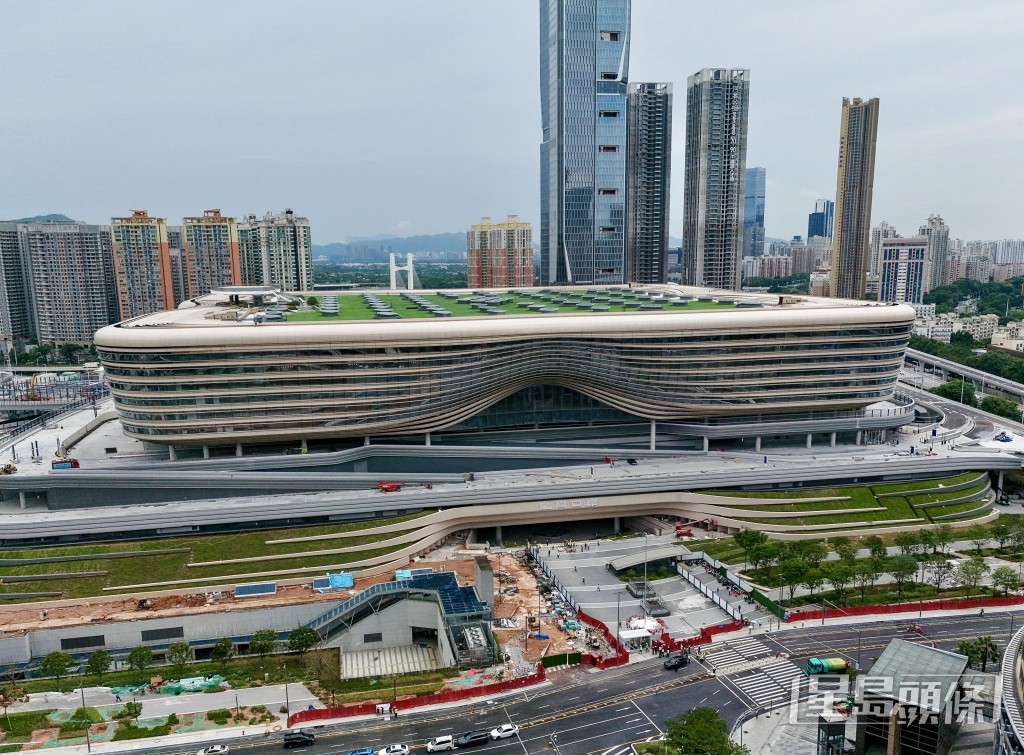 新皇崗口岸早前已進行「聯合一站式」車道第三次出入境壓力測試。 新皇崗口岸早前已進行「聯合一站式」車道第三次出入境壓力測試。