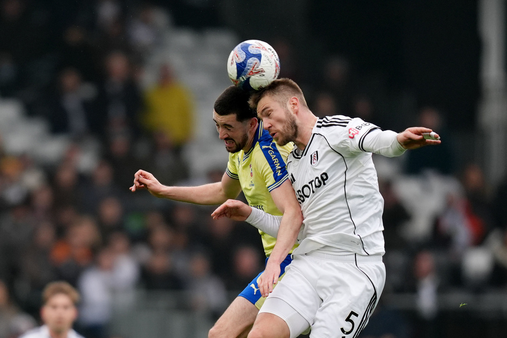 修咸頓擊敗富咸晉級。美聯社