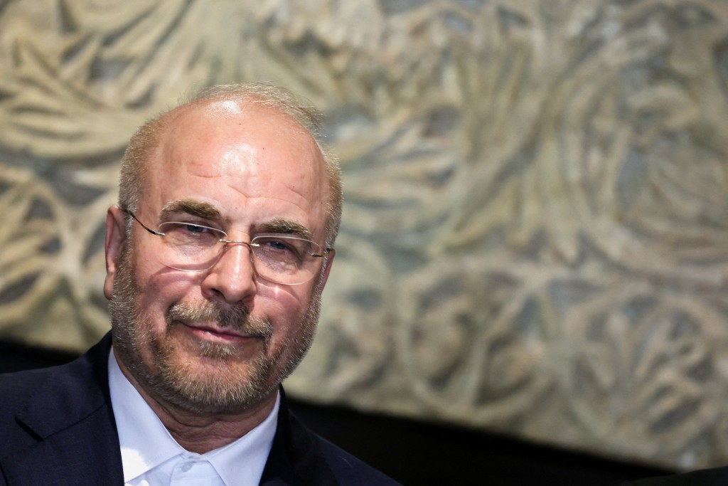 伊朗议长卡利巴夫警告将在战场打新牌。路透社