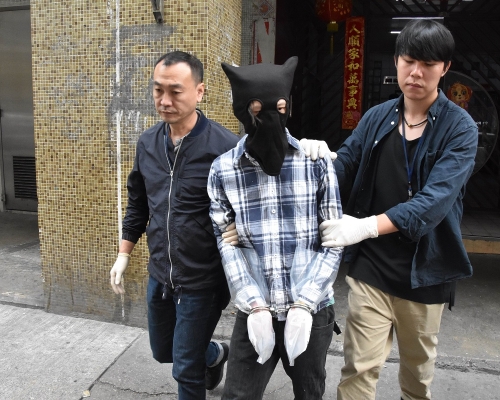 澳門中年漢疑遭兒子鎅頸致死 。