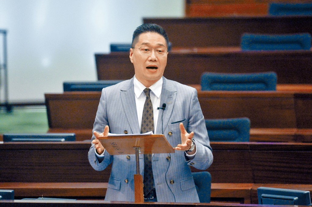 邵家輝或將於下月提出議員議案，討論輸入外勞。