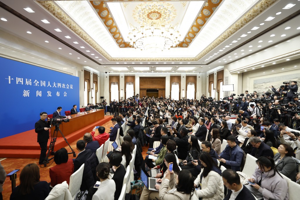 3月4日,十四屆全國人大四次會議在北京人民大會堂舉行新聞發佈會。新華社 3月4日,十四屆全國人大四次會議在北京人民大會堂舉行新聞發佈會。新華社