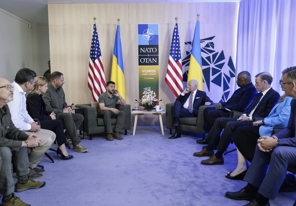 烏克蘭與美國政府高層會面。美聯社