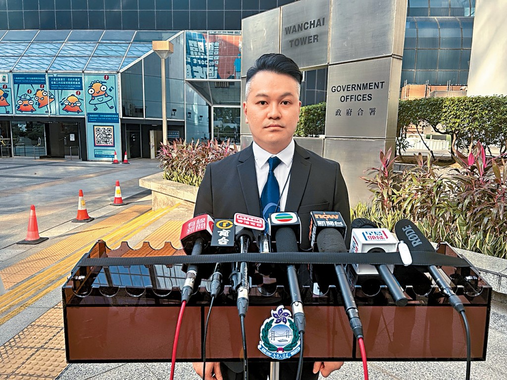 入境處高級入境事務主任(調查行動)丘智華講述案情。