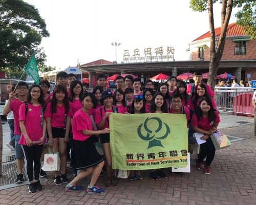 交流團團員合照。