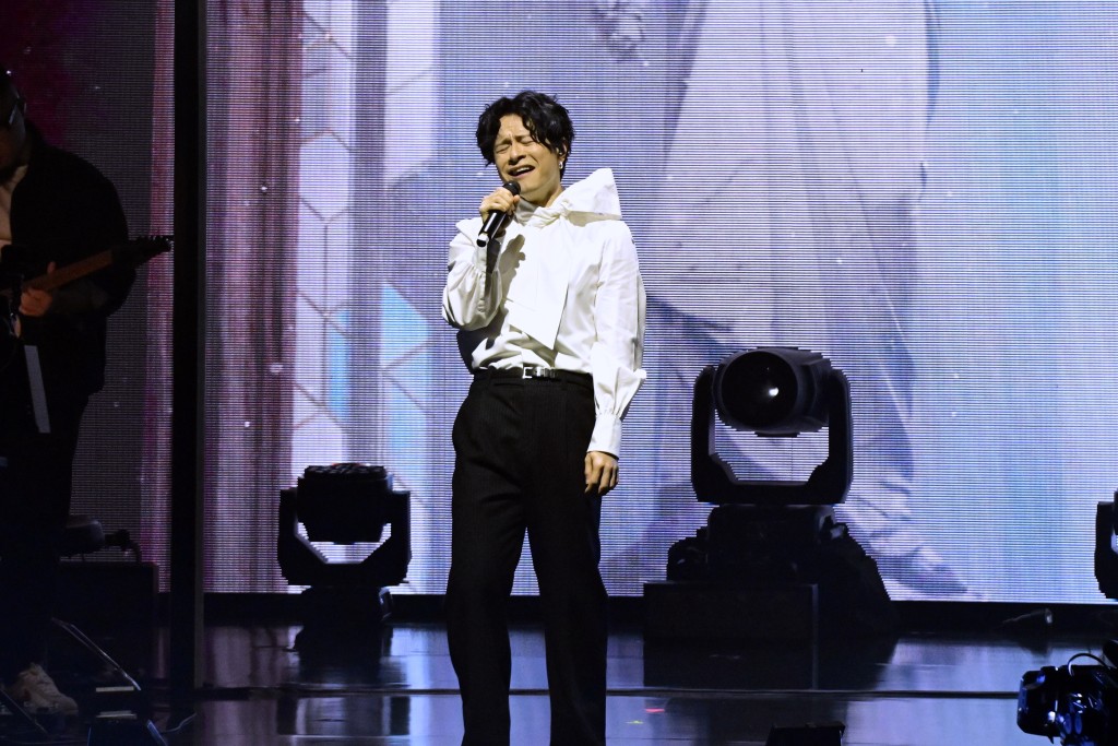 陈健安甫出场即唱出多首歌曲，当他表示欢迎大家来到他第一个个人实体演唱会时，粉丝即报以热烈掌声。