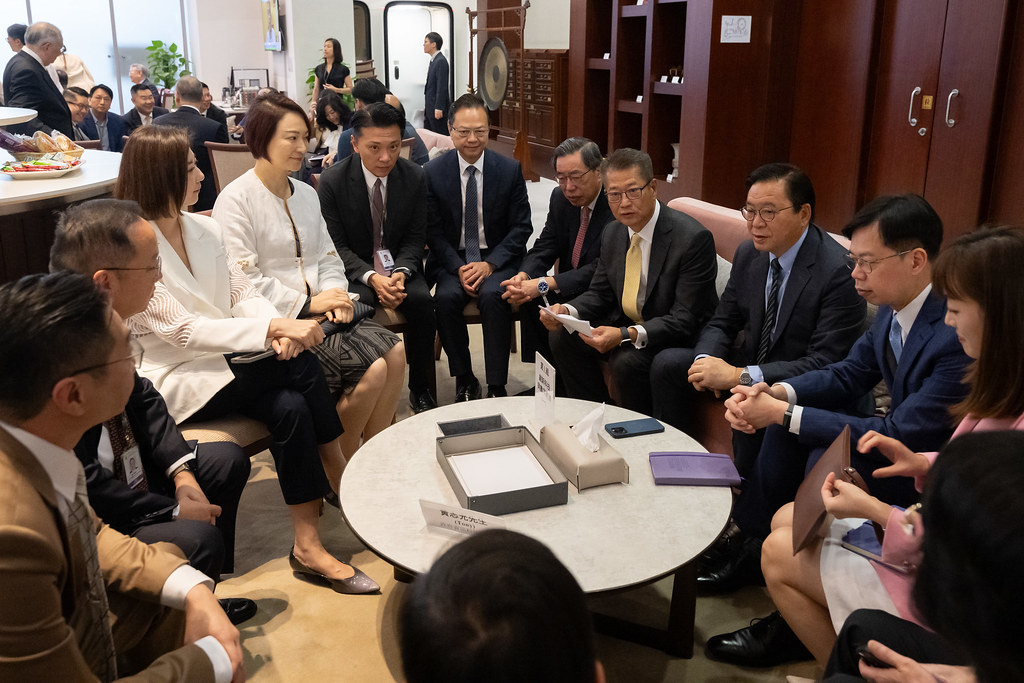 对上一次前厅交流会在5月举行，官员代表由财政司司长陈茂波率领。资料图片