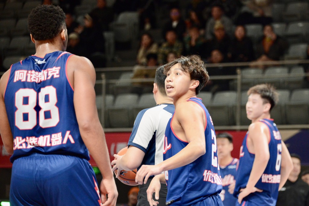 港將新星吳委峻末節獲派上場。楊功煜攝