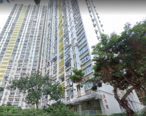 現場是利東邨東茂樓。網圖