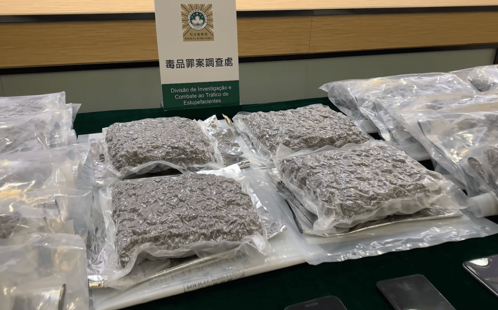司警檢獲31公斤大麻花，市值3100多萬澳門元。司警教室FB片段截圖