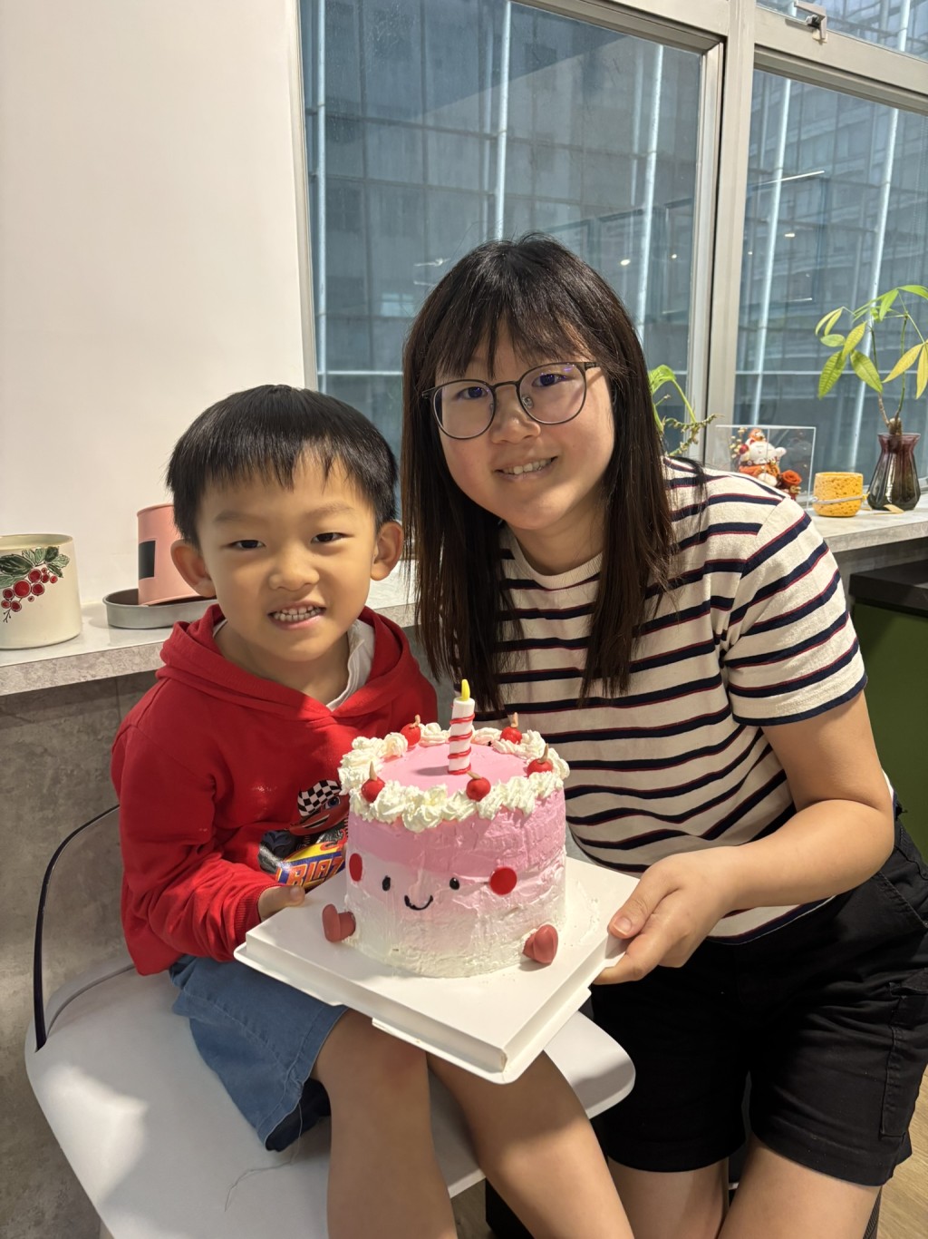 Jelly Cat蛋糕難度不高，兩小時內親子亦可輕鬆完成， 成品非常可愛。（圖片來源：《親子王》）