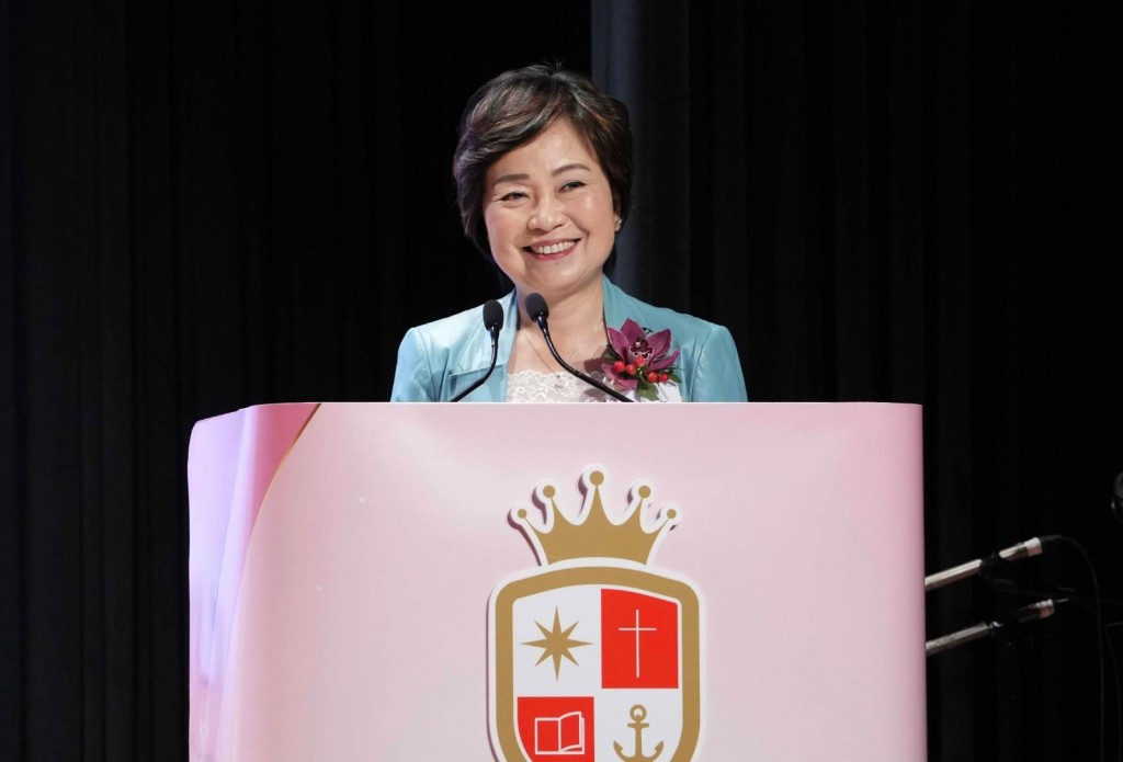 教育局局長蔡若蓮擔任主禮嘉賓,寄語學校以「立德樹人」為目標,為社會及國家培訓優秀人才。