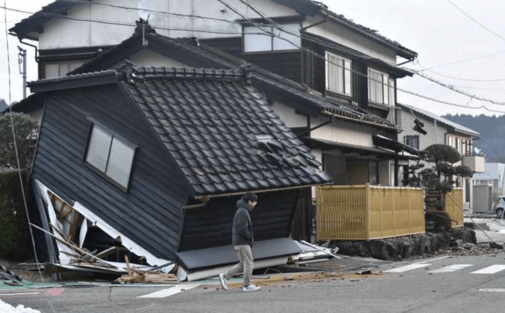 日本石川縣能登半島元旦日（1月1日）下午發生7.6級強烈地震。美聯社圖片