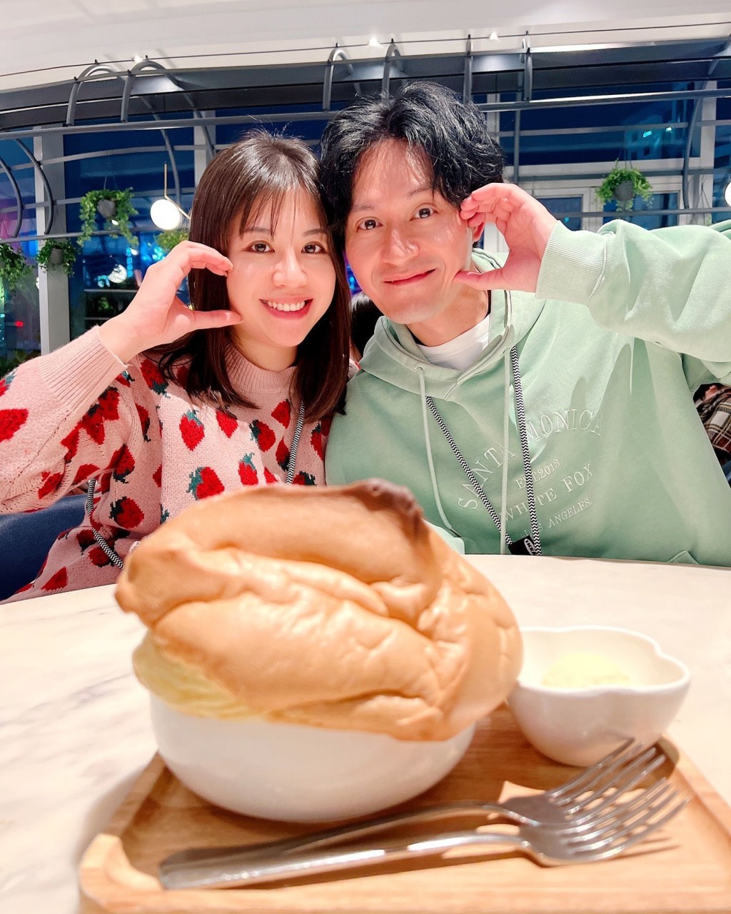 黃寶龍老婆是KOL。