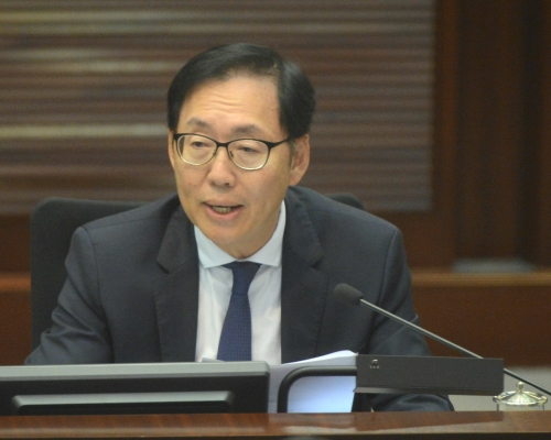 財委會主席陳健波籲棄政治歧見顧及民生。資料圖片