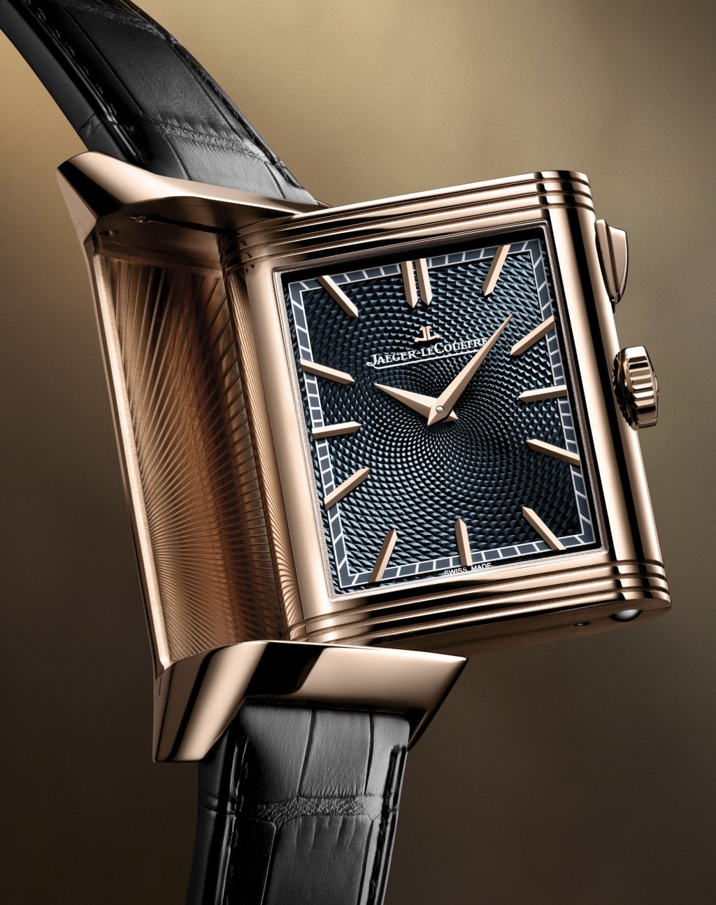 Jaeger-LeCoultre Reverso Tribute Minute Repeater,錶殼:51.1mm×31mm玫瑰金 / 機芯:953型手上鏈 / 限量:30枚 / 售價:待詢。 Jaeger-LeCoultre Reverso Tribute Minute Repeater,錶殼:51.1mm×31mm玫瑰金 / 機芯:953型手上鏈 / 限量:30枚 / 售價:待詢。