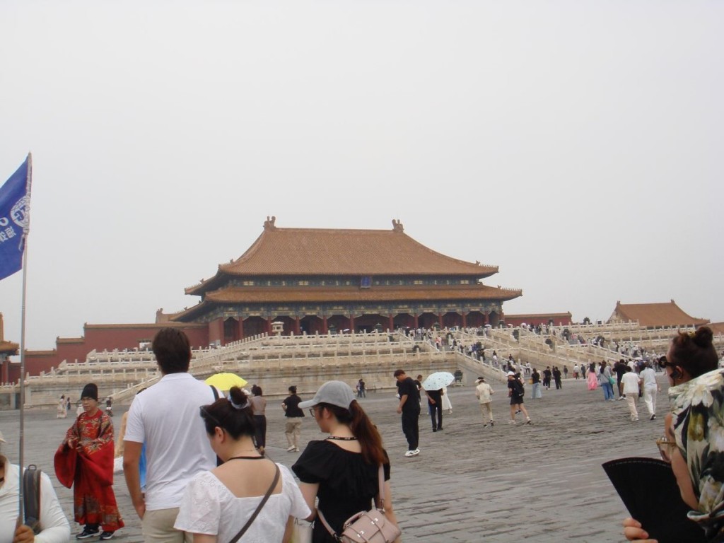 旅程的其中一站來到北京故宮,歐倩怡分享了女兒拍攝的故宮全景照。 旅程的其中一站來到北京故宮,歐倩怡分享了女兒拍攝的故宮全景照。
