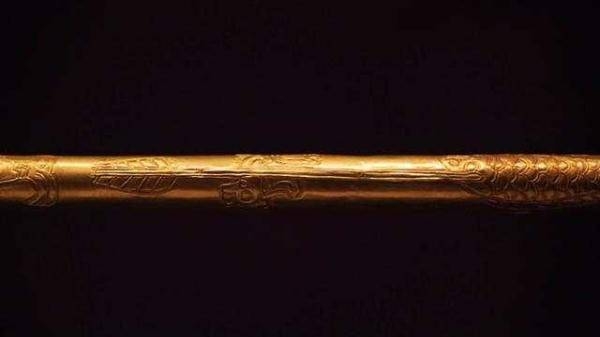 內地UP主「神還原」三星堆金杖。網圖