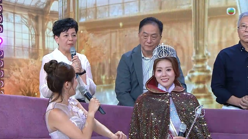 冠軍袁絲珩的家人在《一周星星》分享女兒得獎的喜悅。