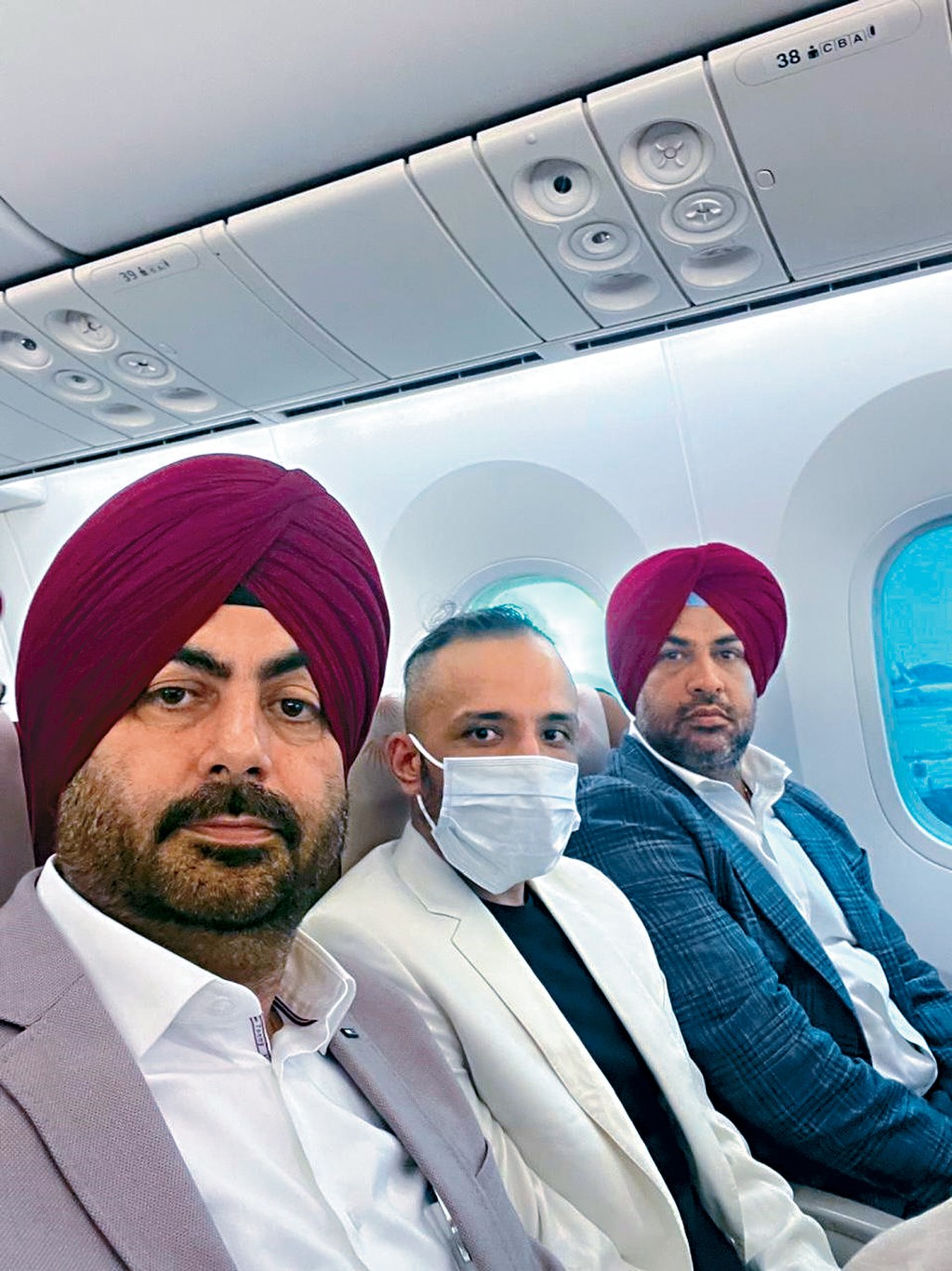 2018年在港落網的印度籍重犯文子星(Ramanjit Singh)(中),昨日從香港引渡回印度。