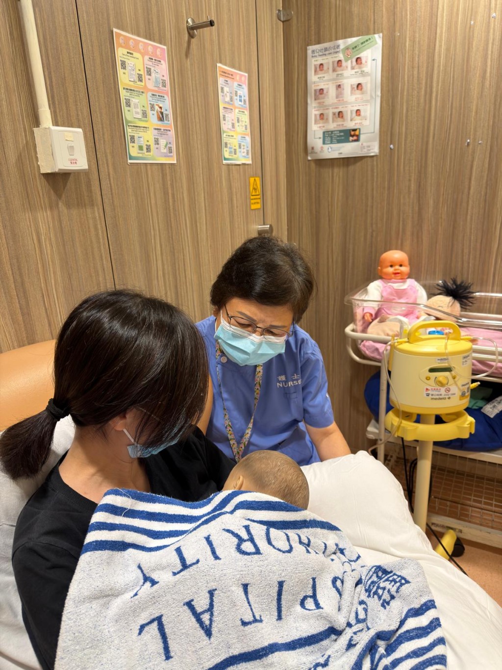 「母乳顧問診所」會有護士擔任「母乳顧問」，為有需要的個案提供協助。