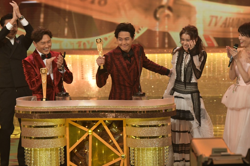 2018年萧正楠与曹永廉冧庄，凭饮食节目《兄弟大茶饭》获得「最受欢迎电视拍档」。