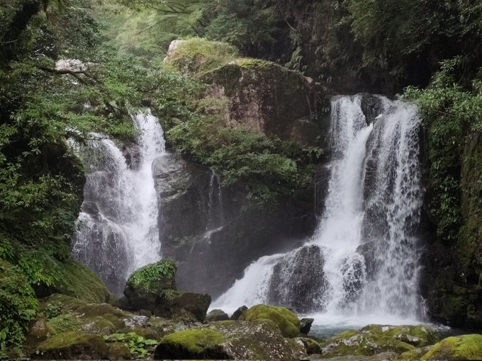 熊本县天草市轰之瀑布是知名戏水地点。 X